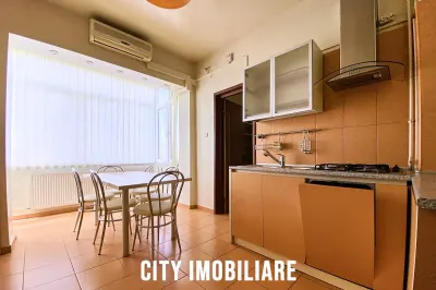Apartament 3 camere, decomandate, S 100 mp, garaj, str. Hajdeu. - foto 6