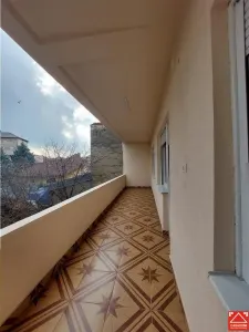 Apartament 5 camere central, renovat, pentru locuit sau birou - foto 12