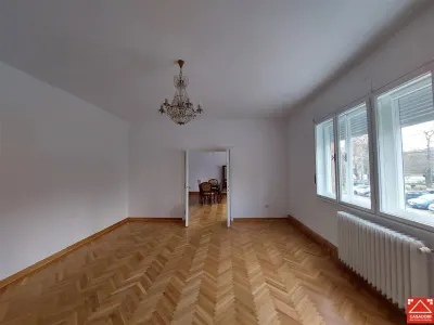 Apartament 5 camere central, renovat, pentru locuit sau birou - foto 9