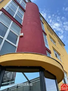 Cladire de birouri cu 6 niveluri in Otopeni - foto 2