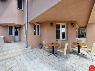 Casa cu 13 camere, pentru activitati diverse, in Micalaca - foto 19