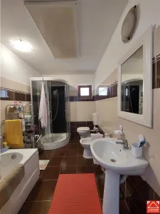Casa confortabila in Vladimirescu - foto 11