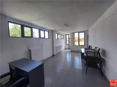 Imobil cu 18 incaperi pentru activitati diverse, in Gradiste - foto 3