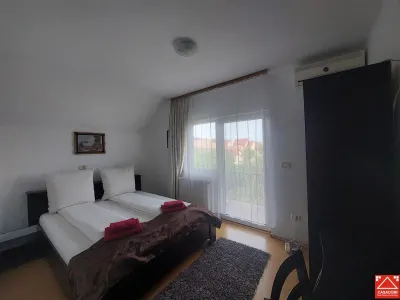 Casa cu 10 camere pentru pensiune sau locuit - foto 16