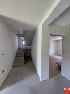 PRET REDUS!!! Casa parter cu pod mansardabil in Livada - foto 4