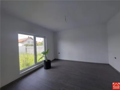 Casa noua, la cheie, in Vladimirescu! - foto 12