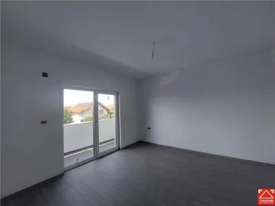 Casa noua, la cheie, in Vladimirescu! - foto 15