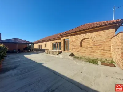 Casa frumoasa in Chisineu Cris - Chisineu-Cris