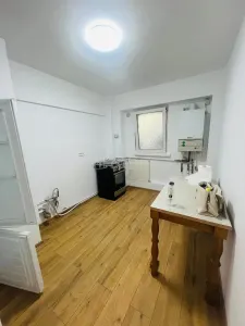 4 camere decomandat - centrala termica - loc parcare - Tineretului - foto 5