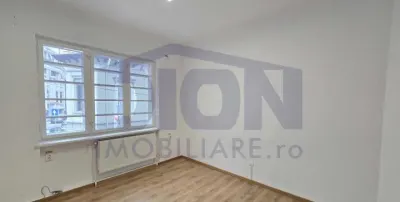 Apartament spatios, zona Ultracentrala - foto 2
