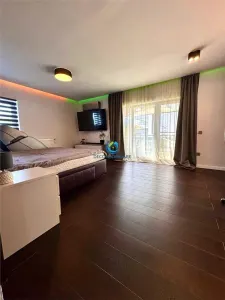 Apartament confort lux cu terasa si garaj in Europa - foto 12