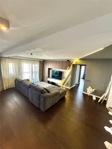 Apartament confort lux cu terasa si garaj in Europa - foto 10