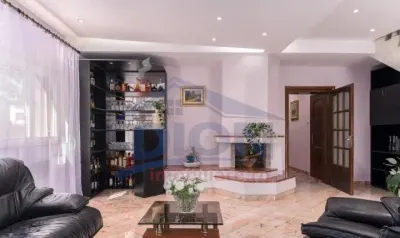 Vila cu farmec aparte si gradina superba in zona centrala - foto 16