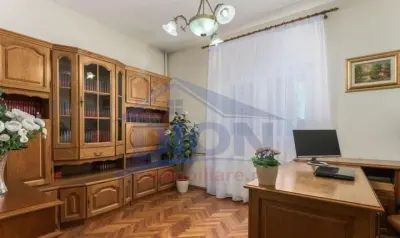 Vila cu farmec aparte si gradina superba in zona centrala - foto 4