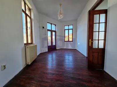 Vila moderna pretabila  clinica, office sau spatiu comercial - foto 9
