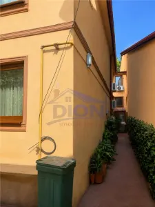 Ultracentral | 2 vile cu curte proprie | Proprietar unic | Aproape de Bd. Dacia - foto 3