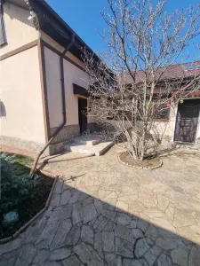 Casa-vila si teren in Nanov - Nanov