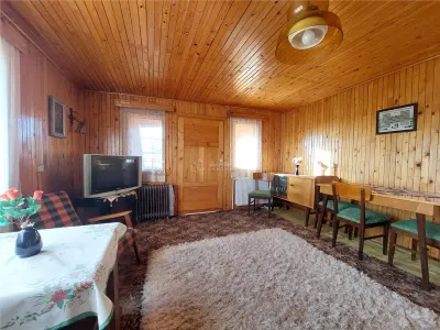 Casa P+1, 5 camere, 150 mp, teren 3815 mp, Zoresti, com. Vernesti - foto 17