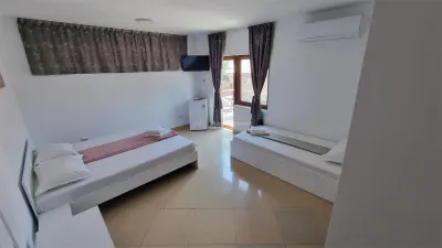 Vila 3 camere - Pensiune 9 camere-Eforie Nord - foto 6