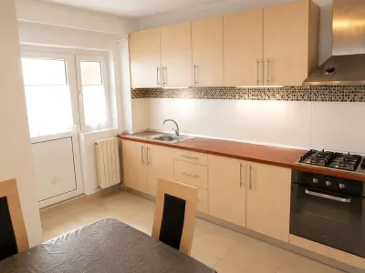 Apartament 4 Camere etaj 2 Baia Mare Ultracentral - foto 2