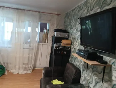 Apartament cu 3 camere-Bloc reabilitat-Teius-Stradal-Mobilat si utilat- - foto 9