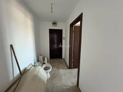 Lugoj, Apartament 3 Cam., 84 Mp., Semidecomandat, et.6, Central Blocul Postei - foto 13