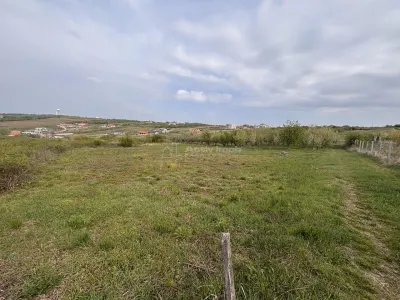 Teren pe colt Str Beldiceanu – 800 mp ideali pentru casa ta intr-o zona linistita - foto 3