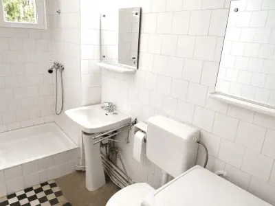 Apartament 4 Camere Etaj 1 cu garaj  si boxa Baia Mare Central - foto 6