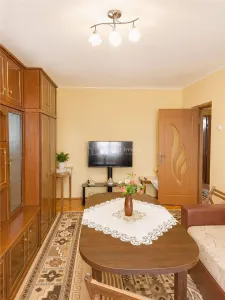 Ulmeni Apartament 3 Camere Etaj 1 cu garaj si boxa - foto 5