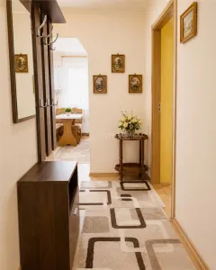 Ulmeni Apartament 3 Camere Etaj 1 cu garaj si boxa - foto 9