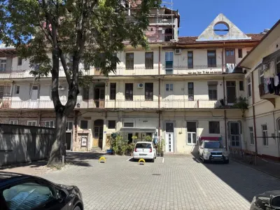 Apartament 129 mp cu vedere spre Crisul Repede si demisol independent in cladire istorica - foto 16