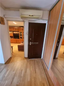 Apartament 3 cam decomandat , doua bai-doua balcoane zona 800  1Mai - foto 3