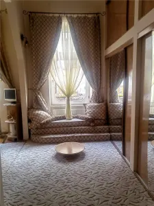Apartament renovat ultracentral | 116 mp utili | 2 parcari | pod mansardabil 100mp | Traian Mosoiu, Oradea - foto 4