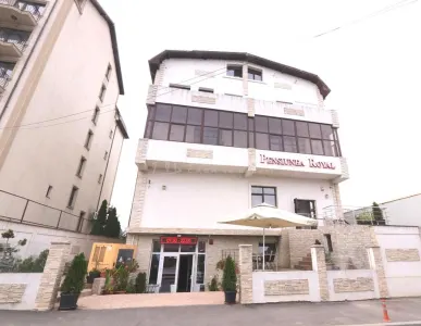 De vanzare –  Cladire comerciala - Pensiune – Restaurant – Ballroom – Rahova – Alexandriei – Leroy Merlin – 1550000E – Afacere la cheie – Comision 0 ! - foto 17