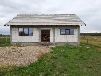 Casa Miersig - Oportunitate locuinta sau afacere cu fonduri europene - Miersig