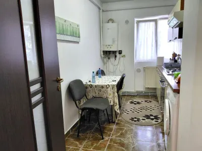 Apartament 2 Camere etaj 2 George Cosbuc langa Scoala 11 - foto 9