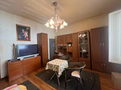 Lugoj, Parter De Vilă, Curte Proprie, 4 Cam., Pretabil  Afacere + Locuinta, Central - foto 4