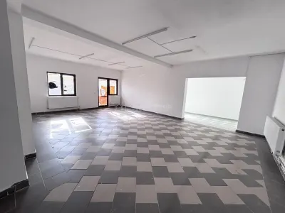 Spatiu comercial ultracentral - 250-750 mp - Vitrina la Strada Primariei - Vizibilitate excelenta - foto 13