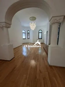 Vila  16 camere pretabil pentru firma Foisorul de Foc - foto 12