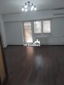 Apartament 3 camere, Piata Unirii nemobilat - foto 2