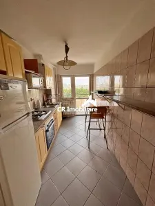 Apartament 3 camere, Piata Unirii pretabil pentru firma plus 1 loc de parcare  inclus in pret - foto 5