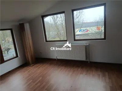 Vila de vanzare cu acces la padurea Izvorani in spatele casei si aproape de centrul comercial Ciolpani - foto 14