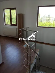Vila de vanzare cu acces la padurea Izvorani in spatele casei si aproape de centrul comercial Ciolpani - foto 6