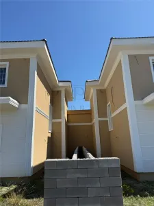 MOSNITA - COMPARTIMENTARE EXCELENTA - DESPARTIT PRIN TERASA - foto 2