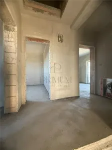 MOSNITA - COMPARTIMENTARE EXCELENTA - DESPARTIT PRIN TERASA - foto 5