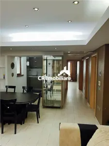Apartament 3 camere spațios  zona Moșilor - foto 2