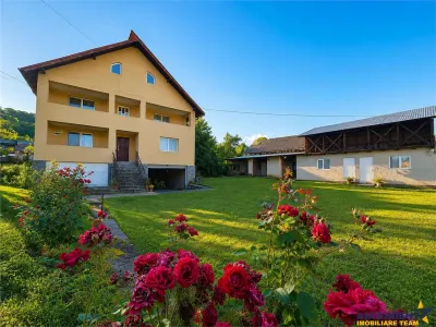 Vila deosebita in Runcu - Dambovita, natura,confort si priveliste deosebita - Runcu