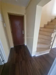 Apartament 5 camere  cu scara interioara tip  penthouse -doua etaje - foto 12