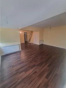 Apartament 5 camere  cu scara interioara tip  penthouse -doua etaje - foto 21