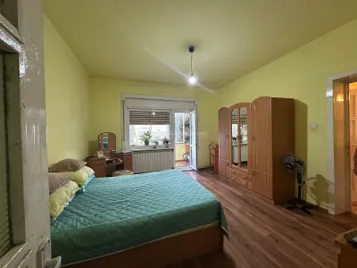 Resita, Apt.2 cam,Cf.1 Sporit, zona Scoala Gen II- Universal - foto 4